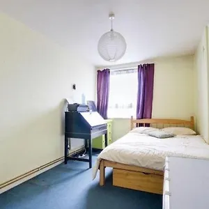 Homestay 6 Greville Court