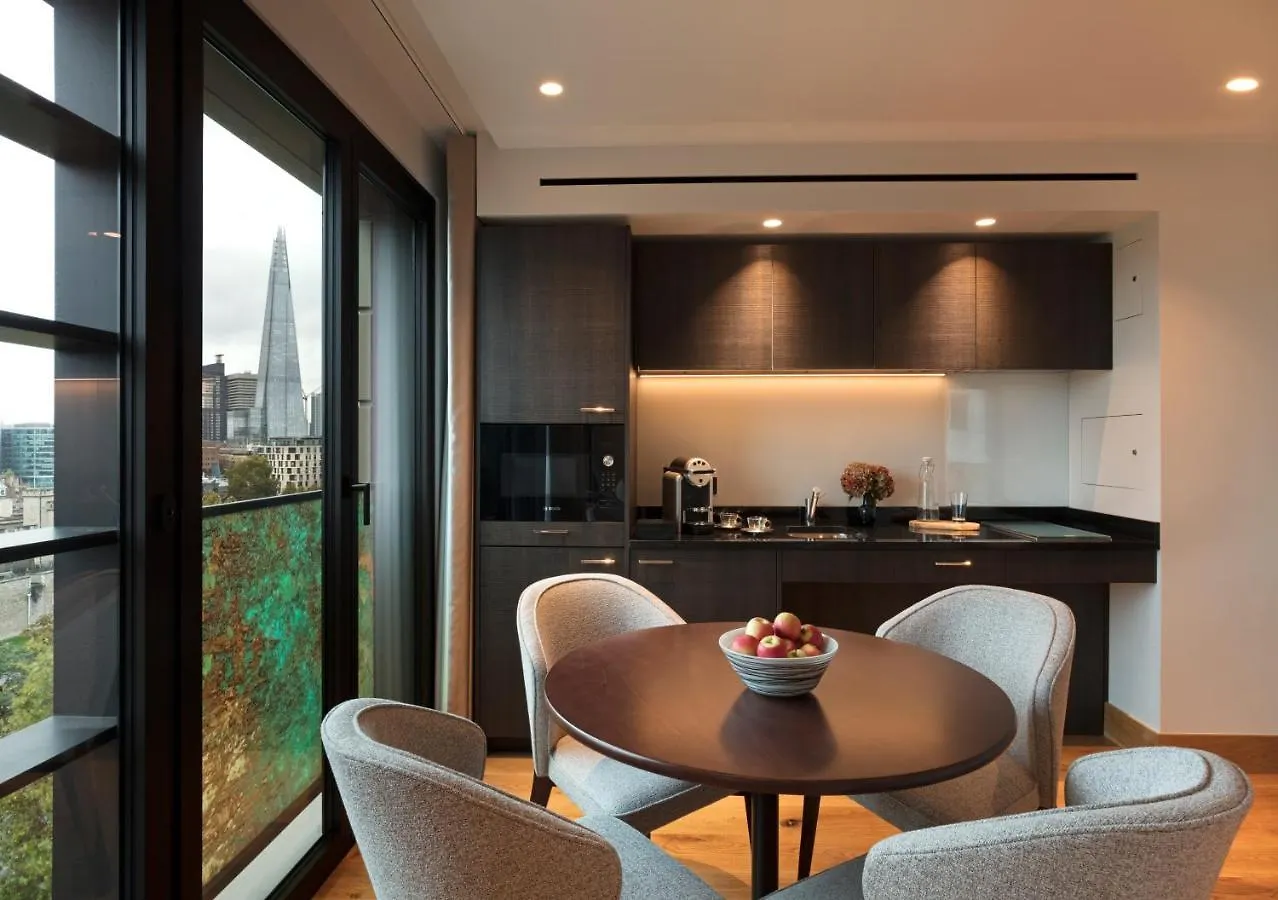 Tower Suites By Blue Orchid Londyn